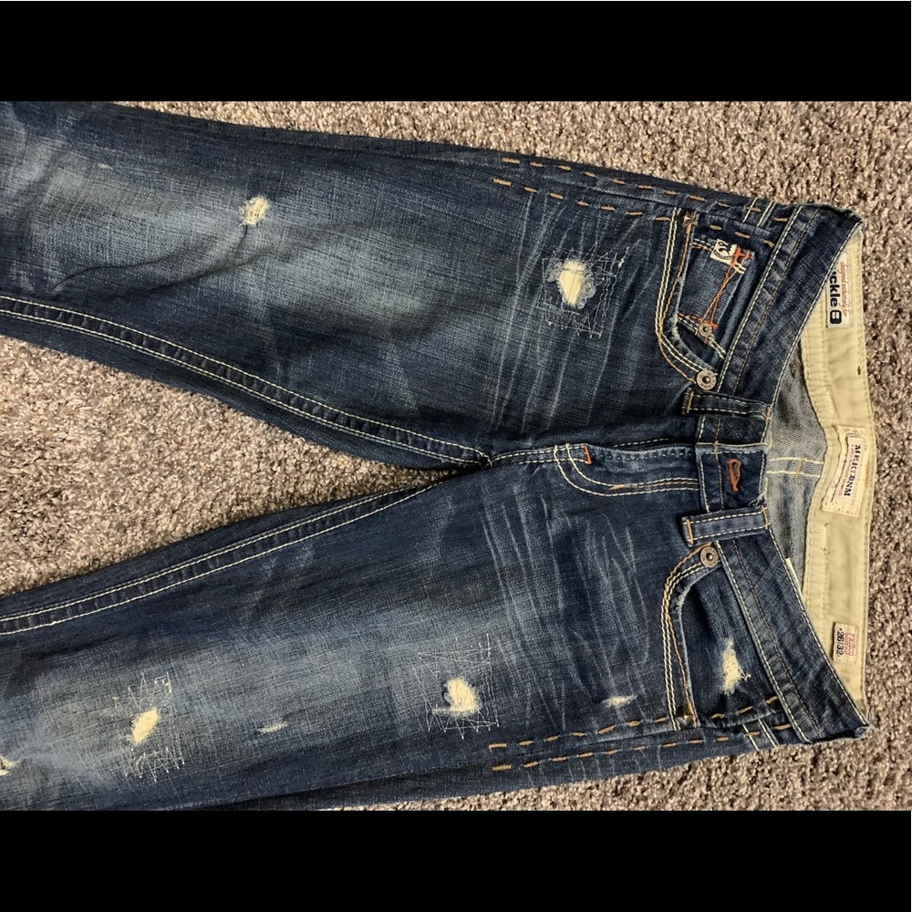 Mekonm Buckle Jeans